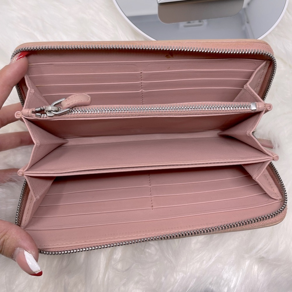Prada Wallet w/Box - Picture 6 of 8